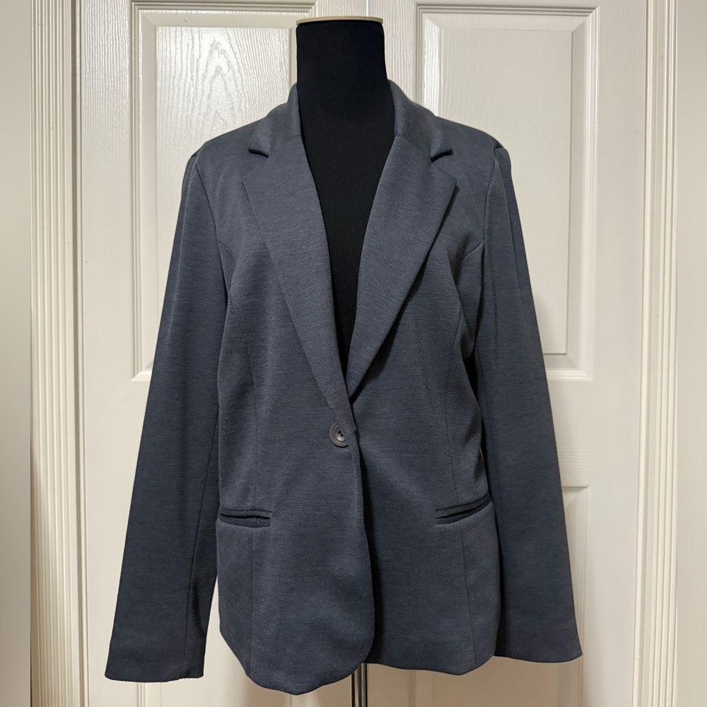 JM Collection Charcoal Blazer